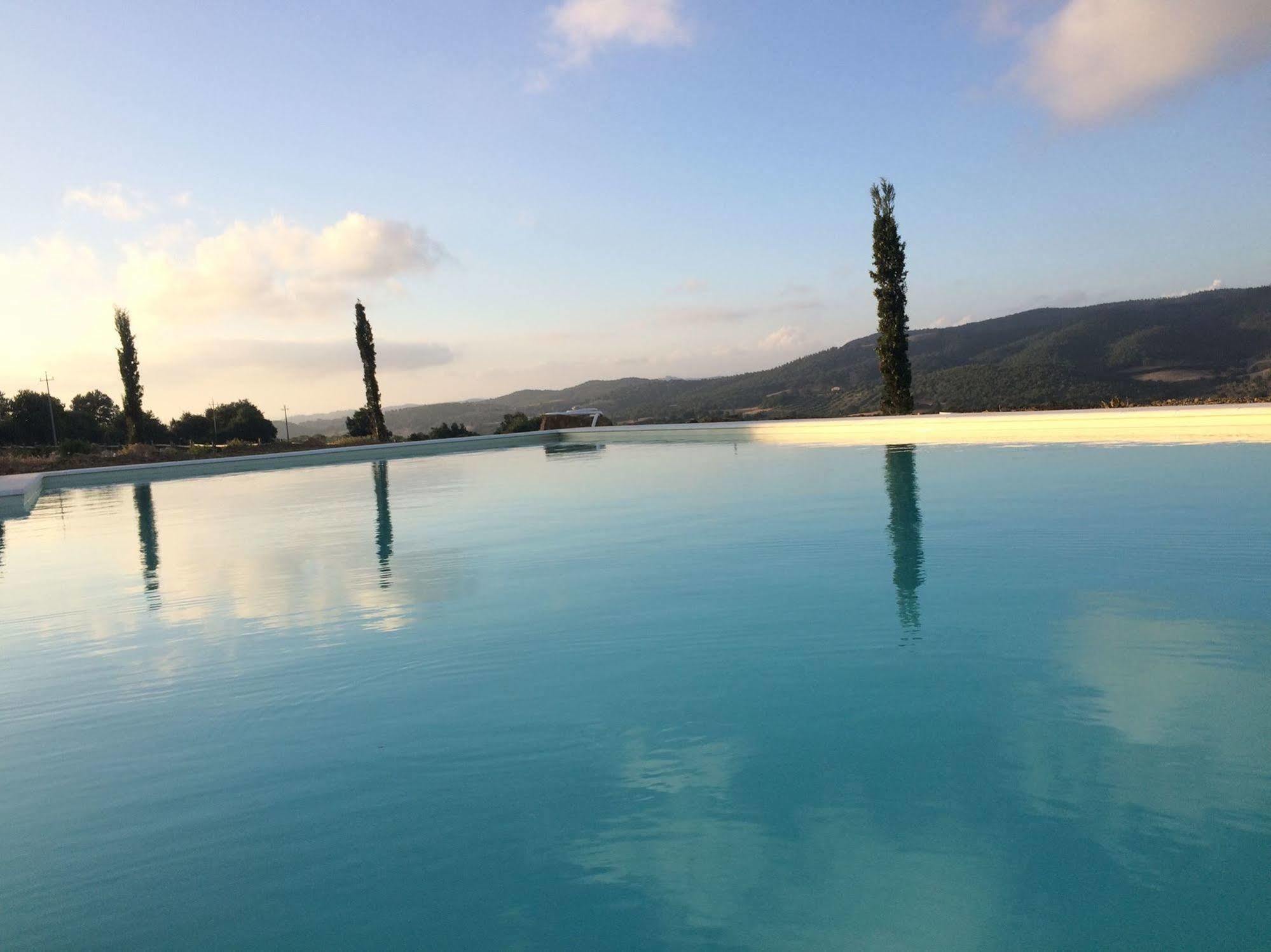 Pietriccio Rosso Otel La Campigliola Dış mekan fotoğraf